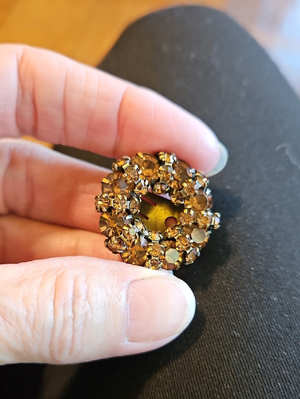 Vintage Topaz Amber Colored Rhinestones Wreath Laurel Design Earrings STUNNING! - Picture 7 of 7